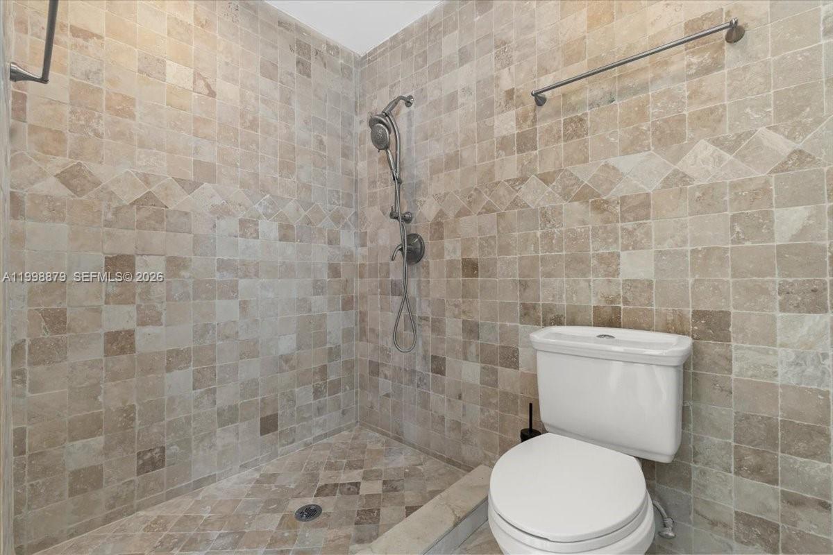 1910 Nw 36th St Property Photo 23