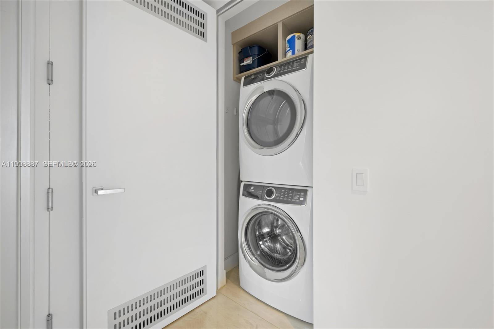 18975 Collins Ave 605 Property Photo 16