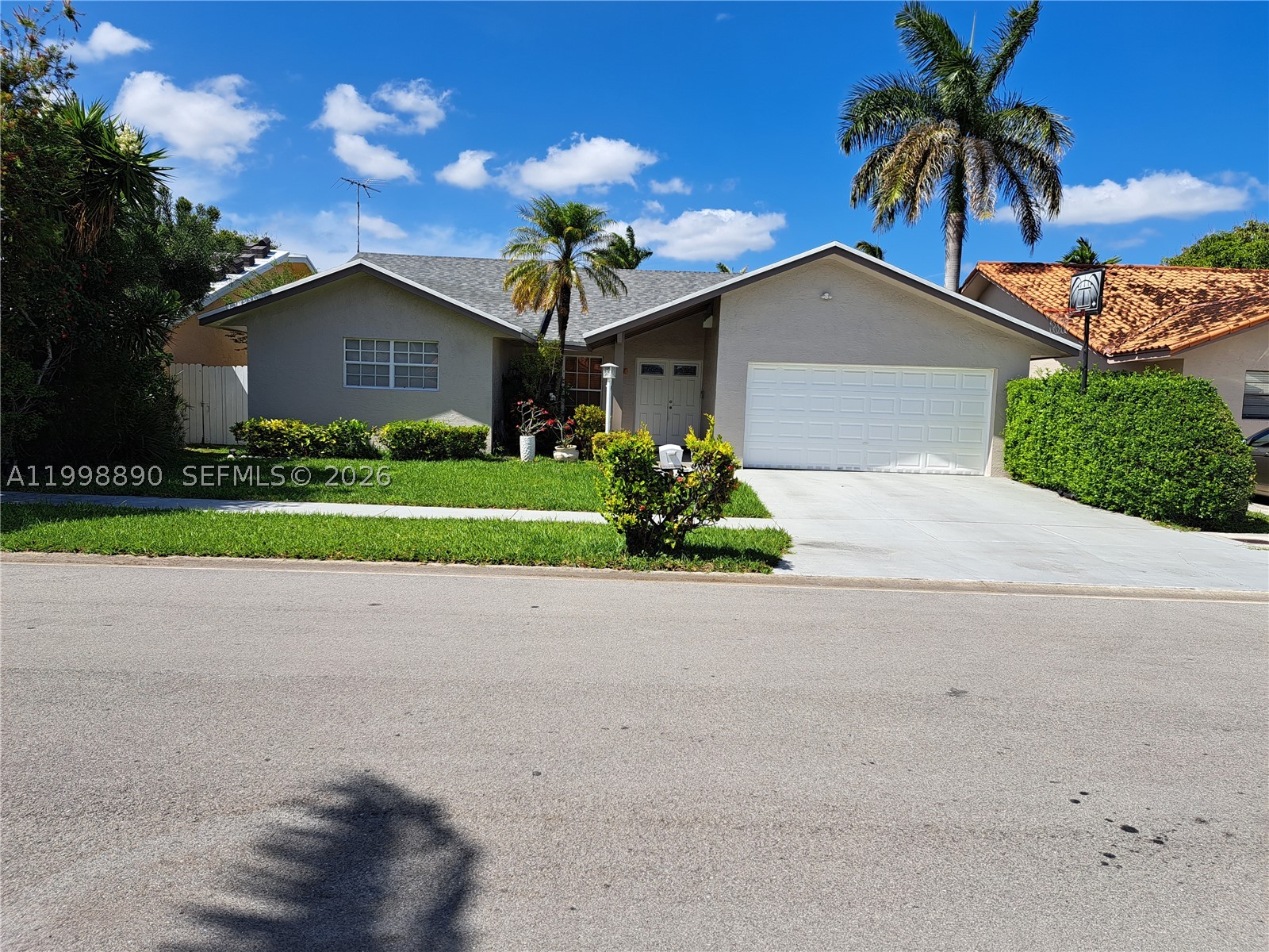 14527 SW 106th Ter Property Photo 1