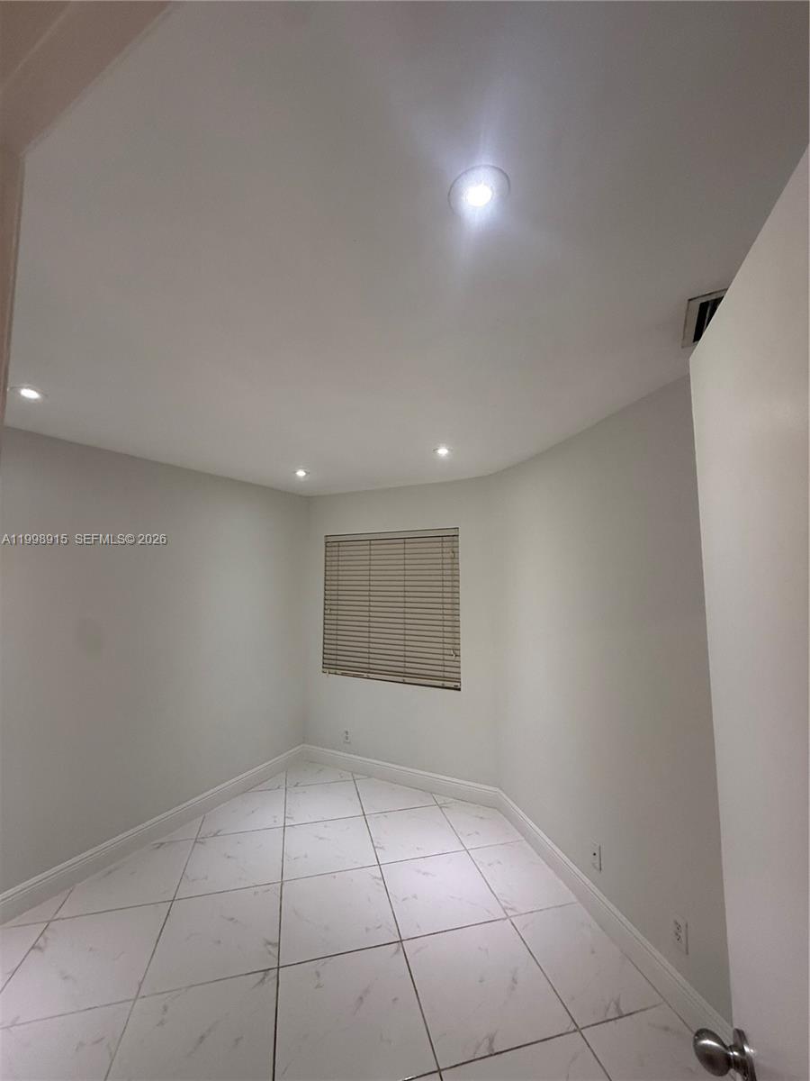 17268 Nw 60th Ct Property Photo 18
