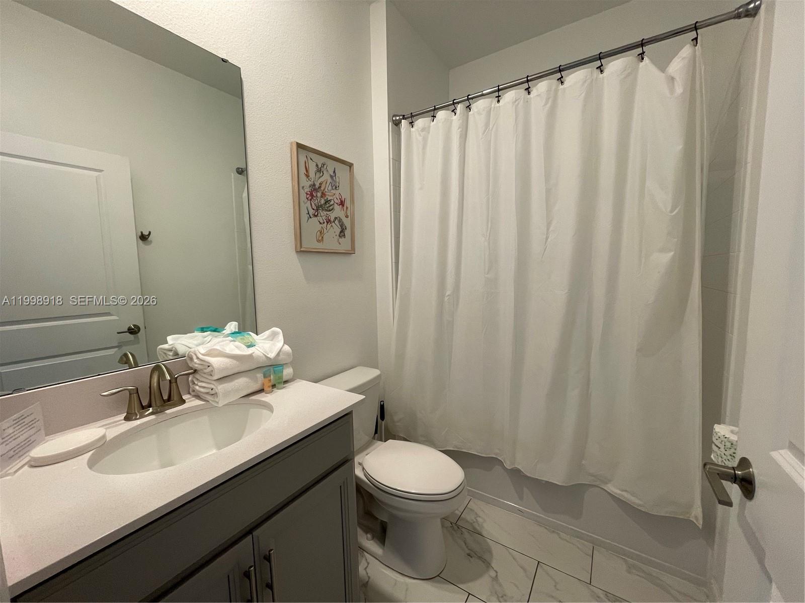 A11998918 Property Photo 17
