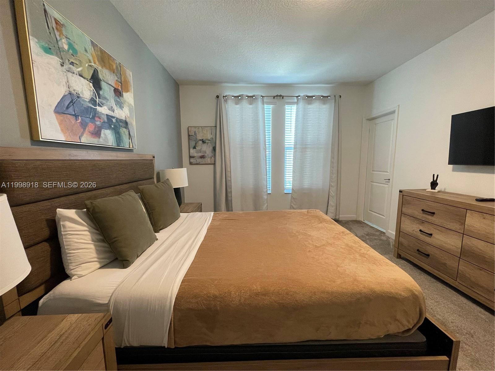 A11998918 Property Photo 22