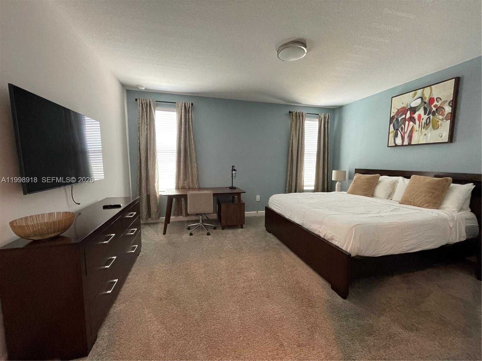 A11998918 Property Photo 26