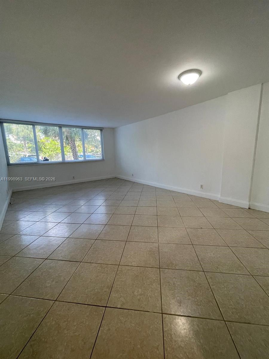 9143 Sw 77th Ave B105 Property Photo 4