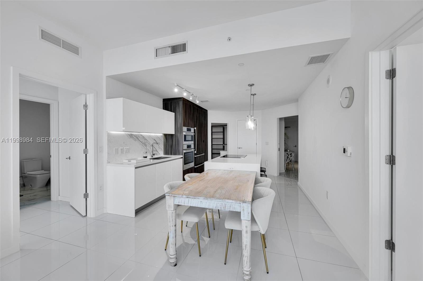 851 Ne 1st Ave 3708 Property Photo 10