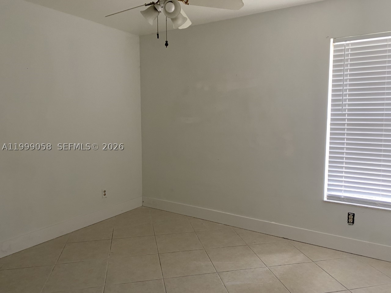 219 Se 8th St 601 Property Photo 12