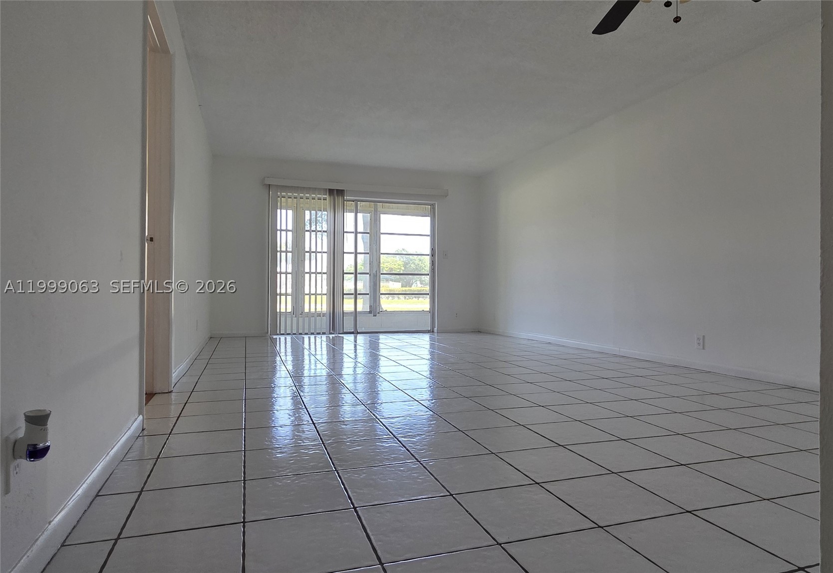 A11999063 Property Photo 2