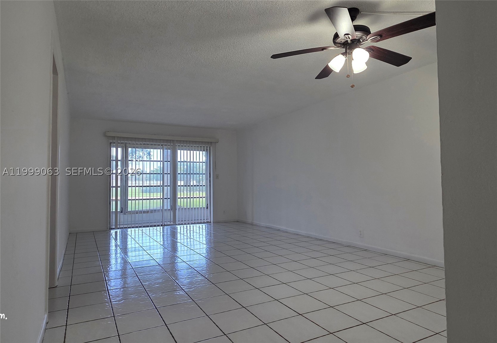 A11999063 Property Photo 4