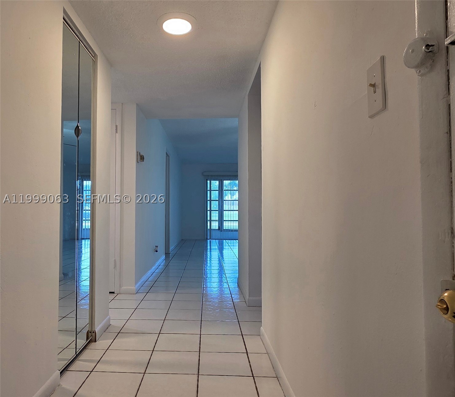 A11999063 Property Photo 6