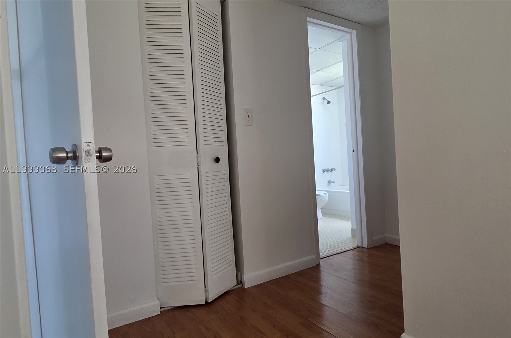 A11999063 Property Photo 10