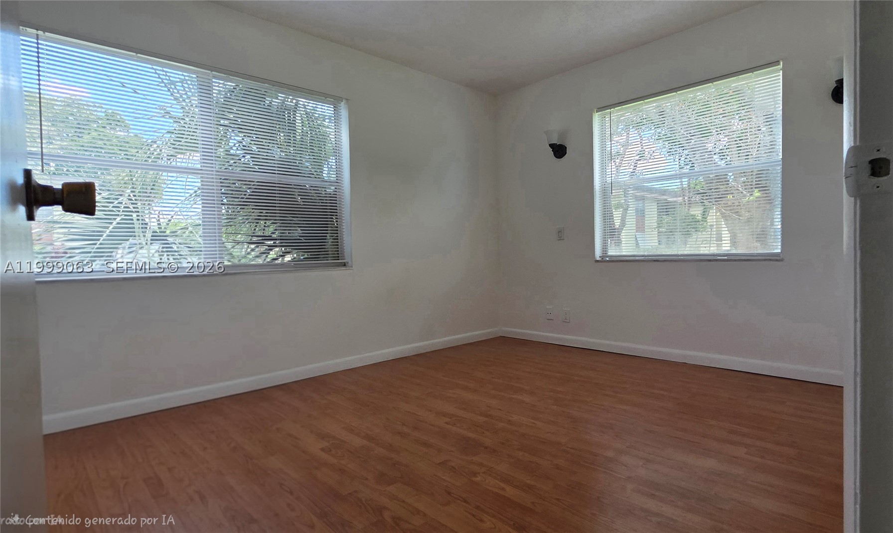 A11999063 Property Photo 12