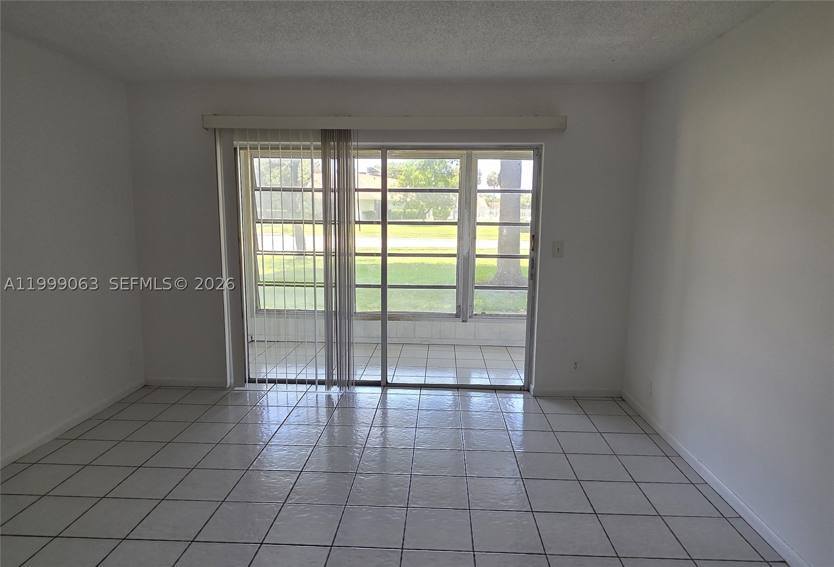 A11999063 Property Photo 17