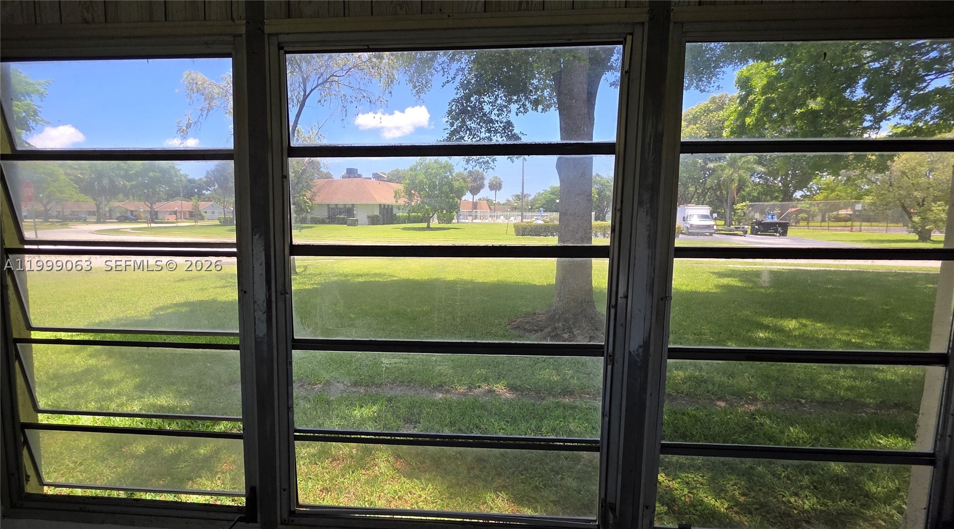 A11999063 Property Photo 19