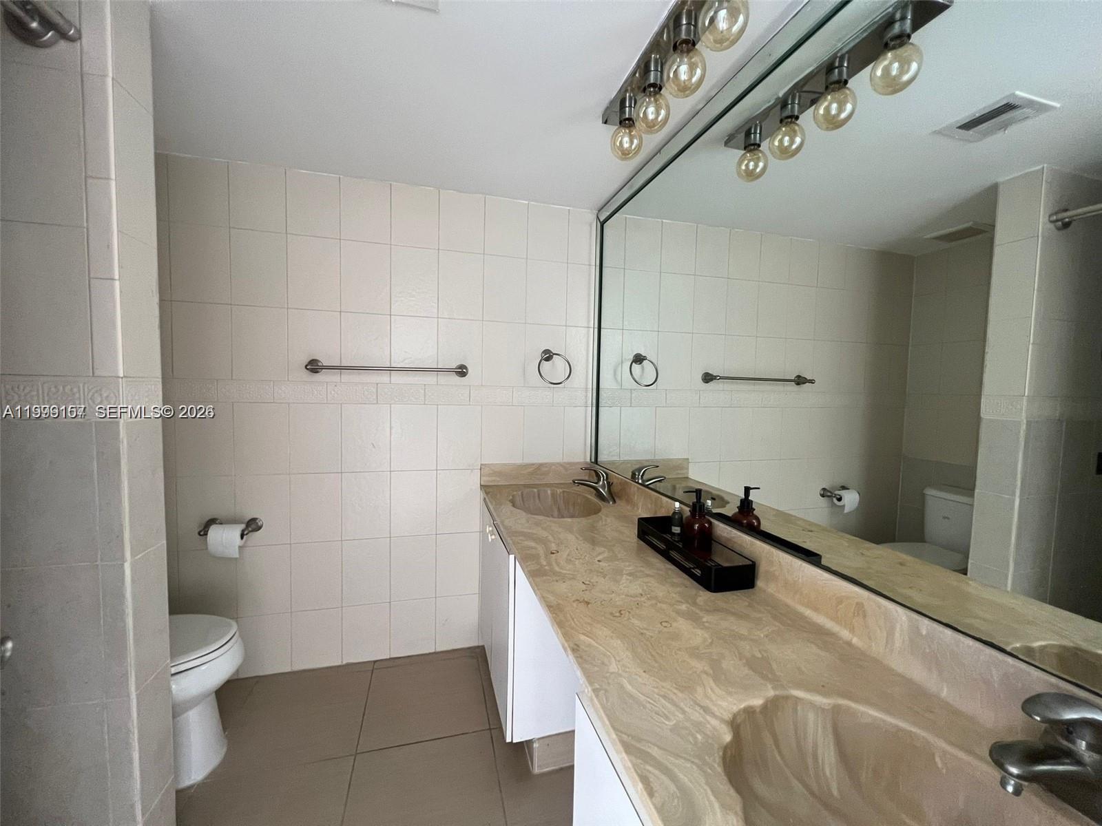 13499 Biscayne Blvd 1402 Property Photo 8