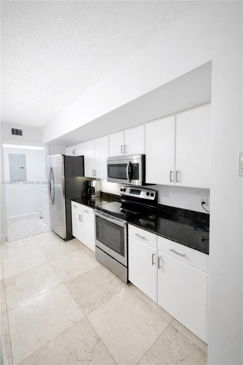 6917 Collins Ave 1611 Property Photo 10