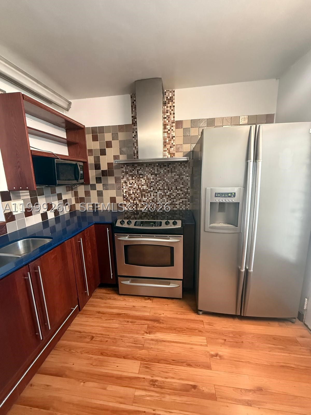 A11999260 Property Photo 11