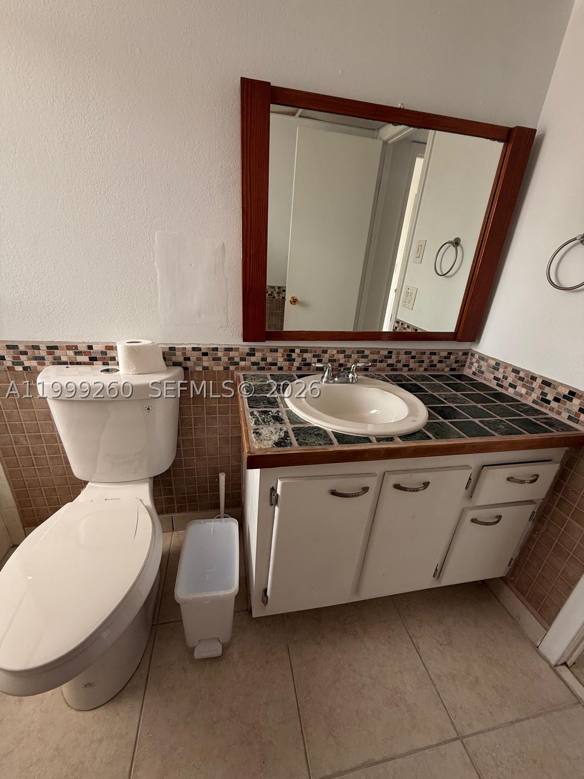A11999260 Property Photo 19
