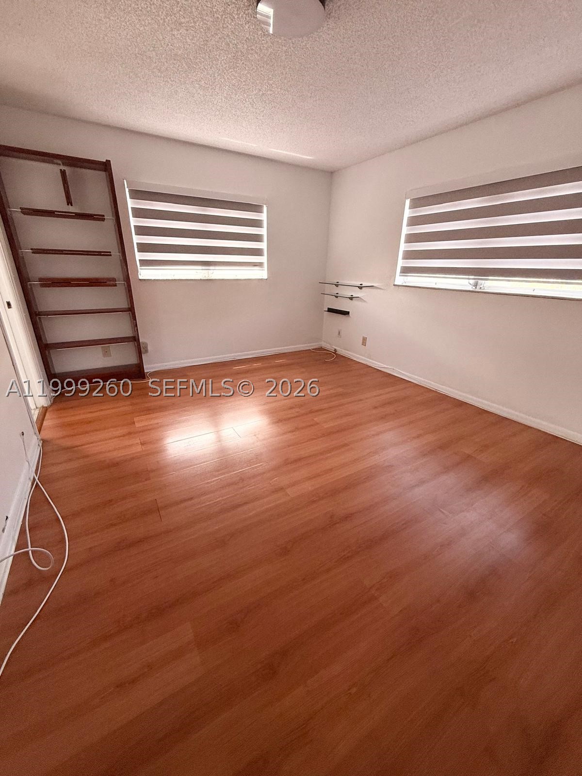 A11999260 Property Photo 20