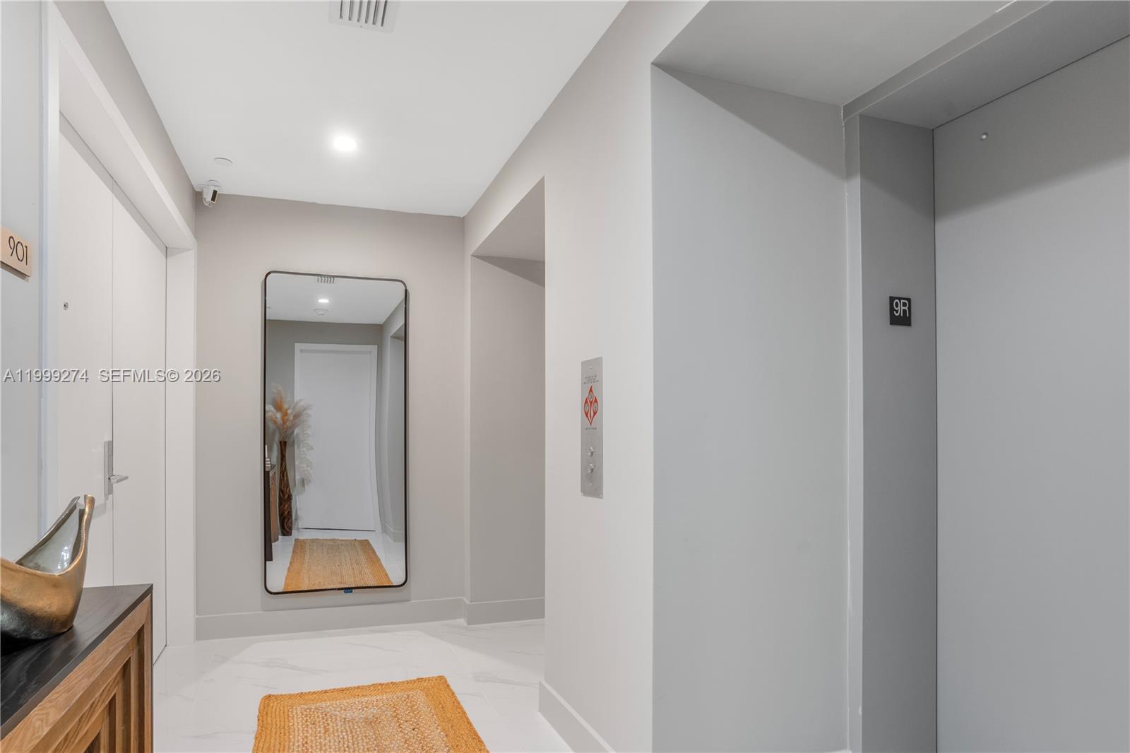 700 Ne 24 901 Property Photo 3