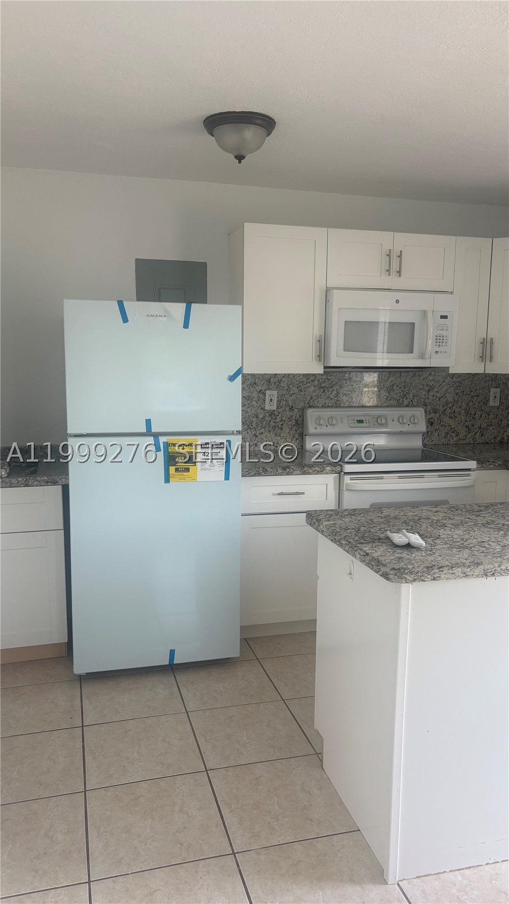 A11999276 Property Photo 7