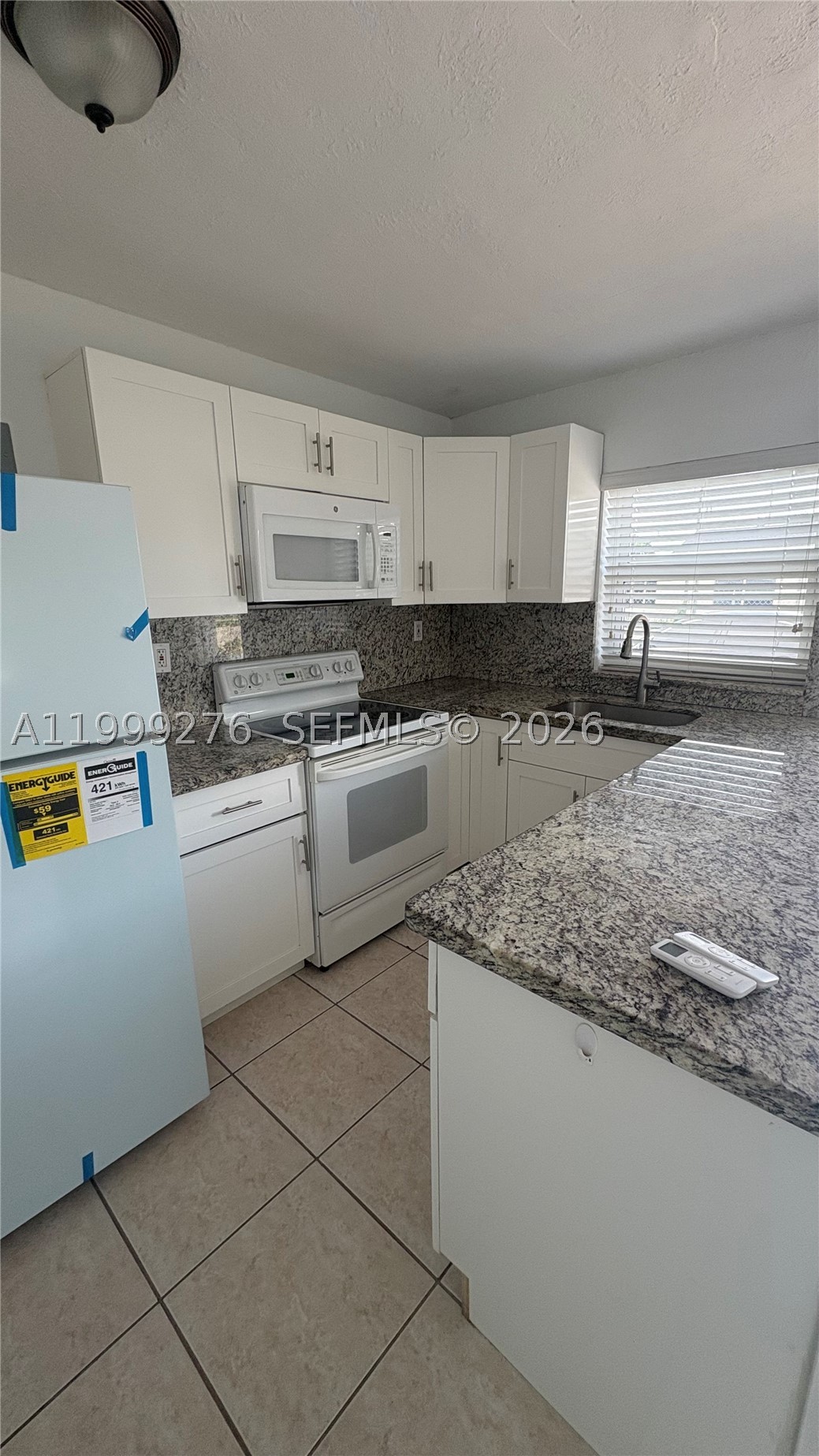 A11999276 Property Photo 10
