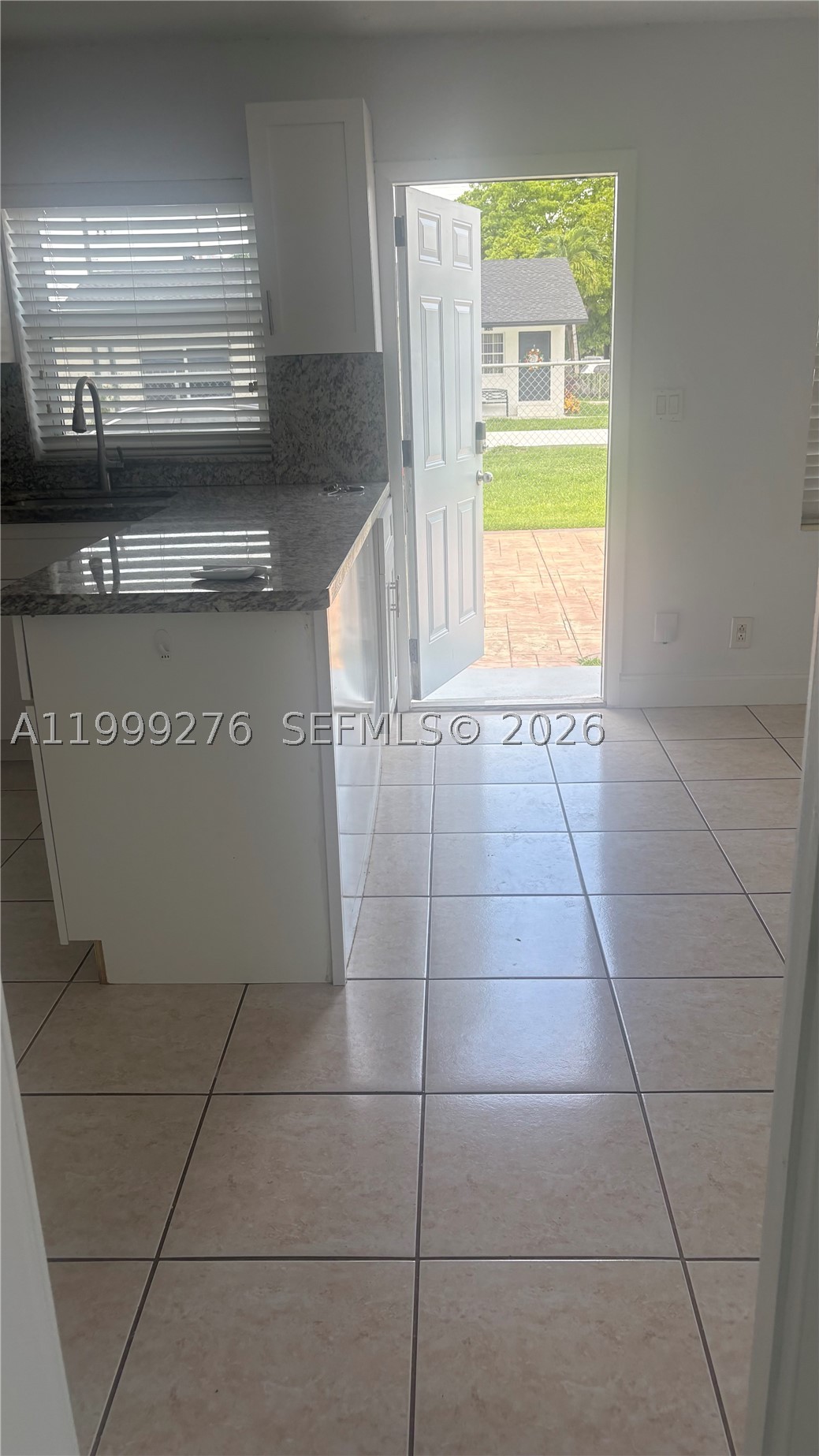 A11999276 Property Photo 14