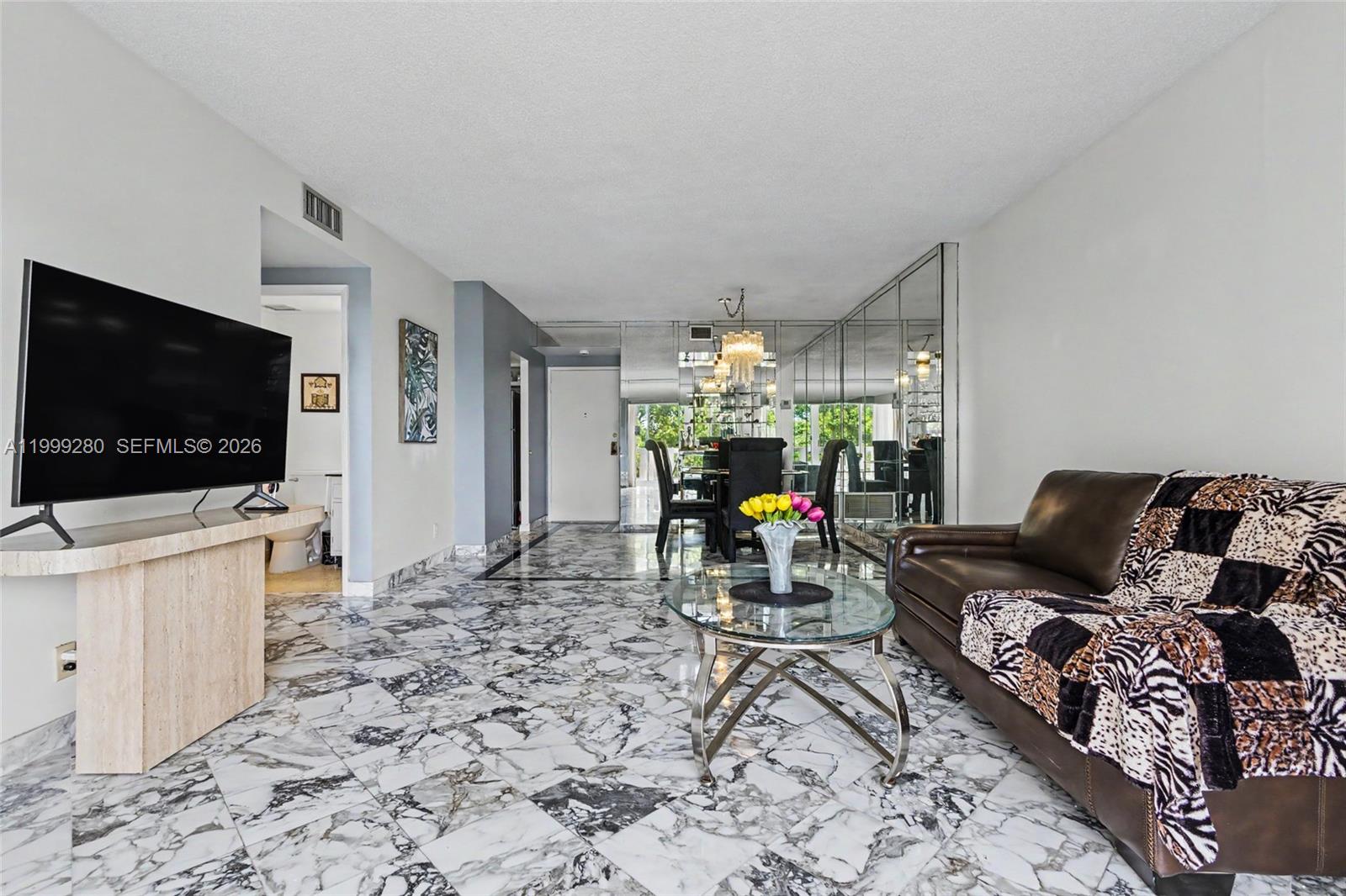 4330 Hillcrest Dr 405 Property Photo 1