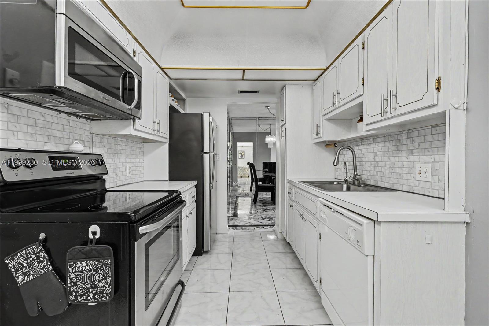 4330 Hillcrest Dr 405 Property Photo 15