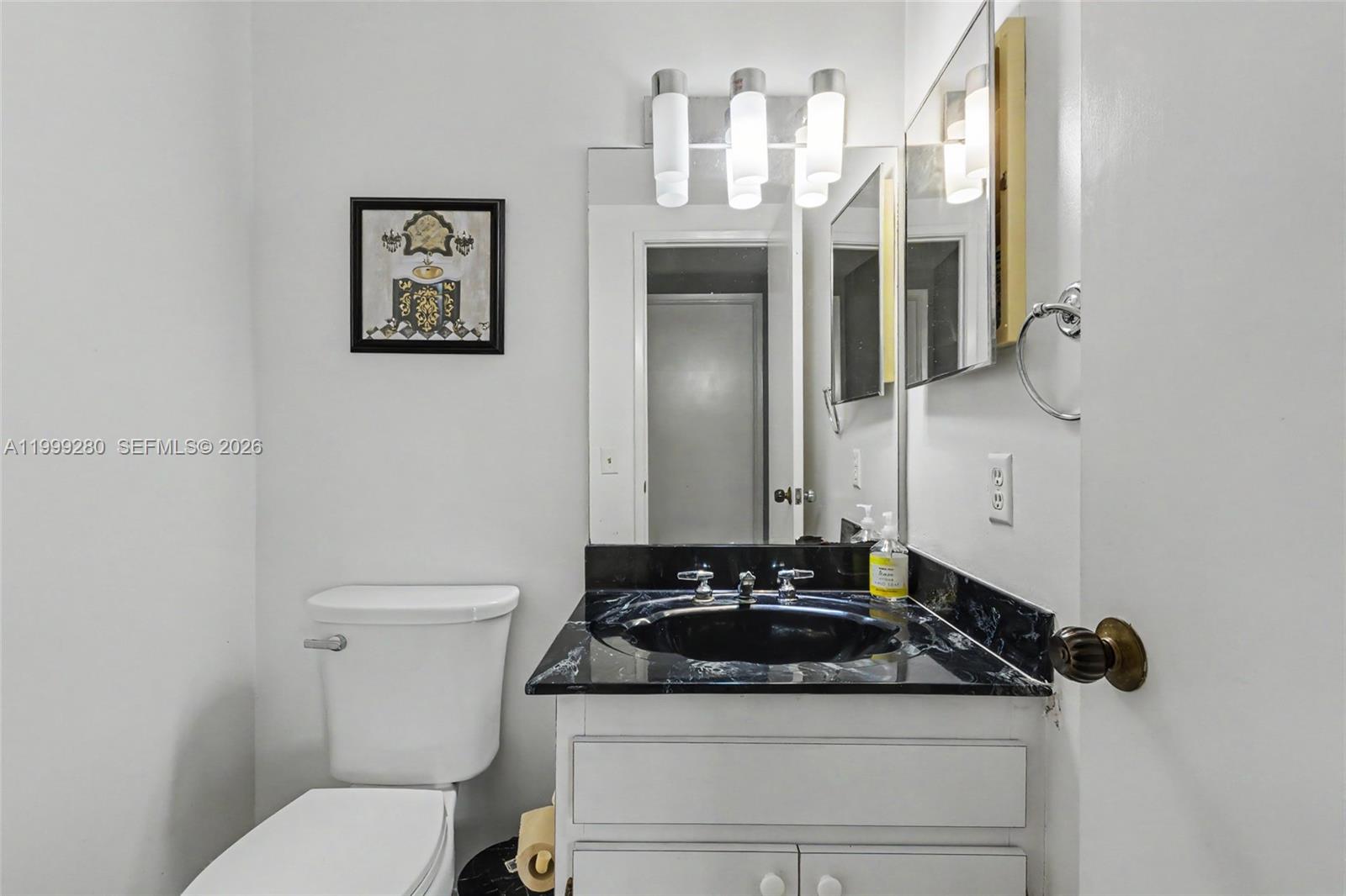 4330 Hillcrest Dr 405 Property Photo 16