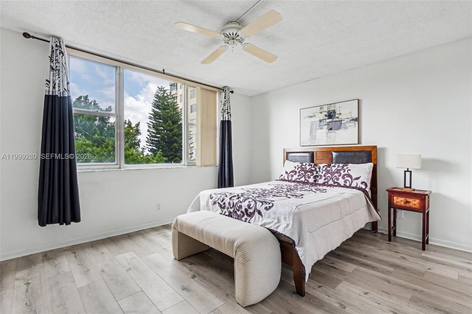 4330 Hillcrest Dr 405 Property Photo 17