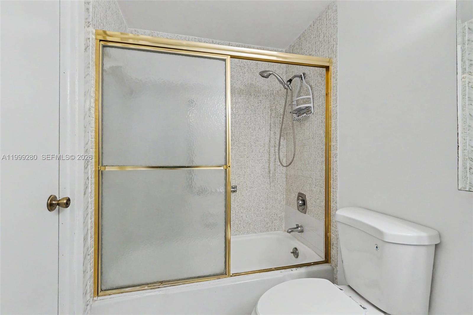 4330 Hillcrest Dr 405 Property Photo 22