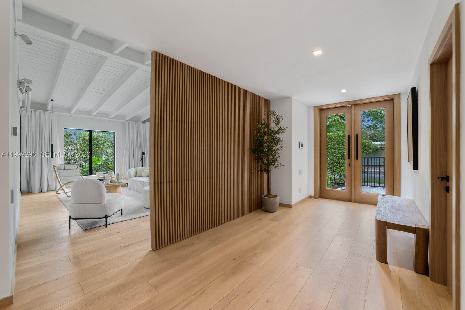 70 Samana Dr Property Photo 12