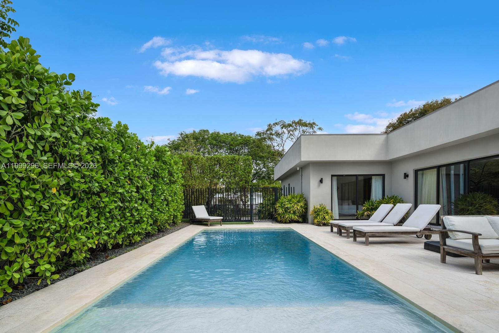 70 Samana Dr Property Photo 18