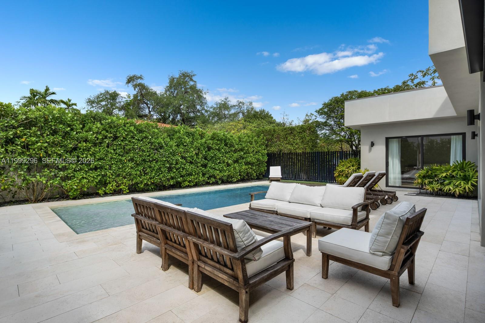 70 Samana Dr Property Photo 19