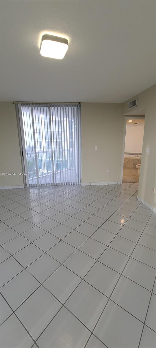 17275 Collins Ave 801 Property Photo 20