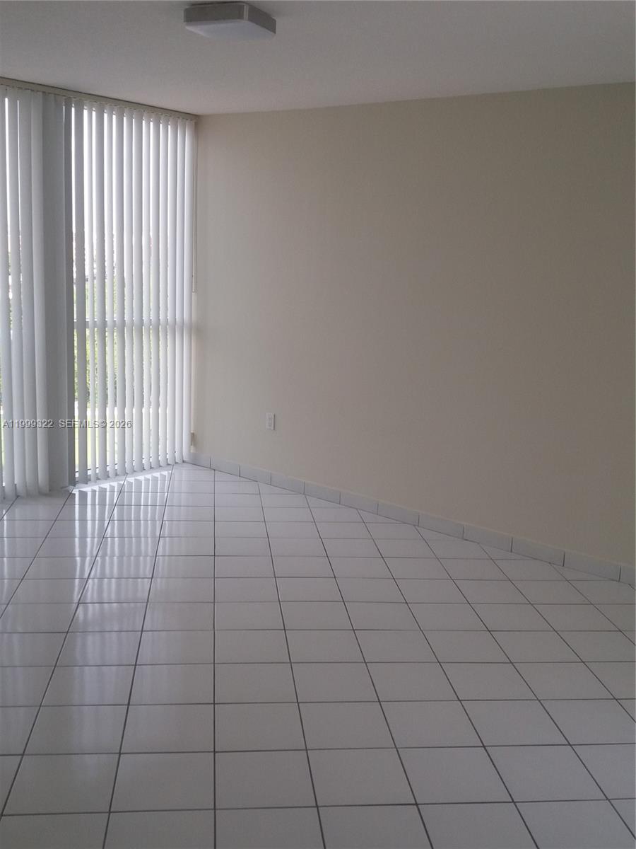 17275 Collins Ave 801 Property Photo 33