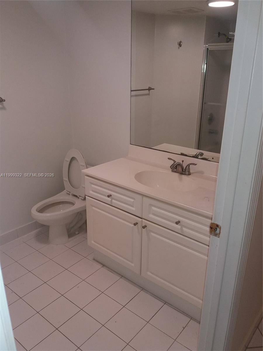 17275 Collins Ave 801 Property Photo 45