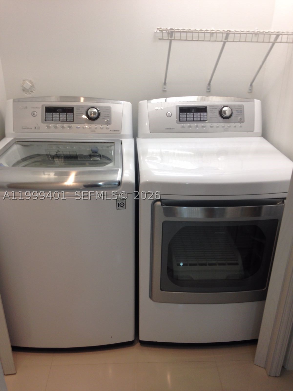 454 Lakeview Dr 2 Property Photo 16