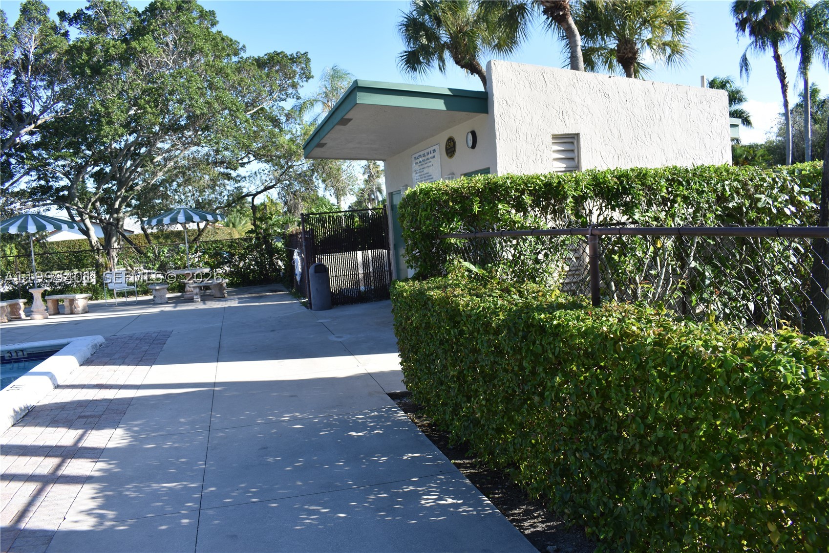 454 Lakeview Dr 2 Property Photo 18