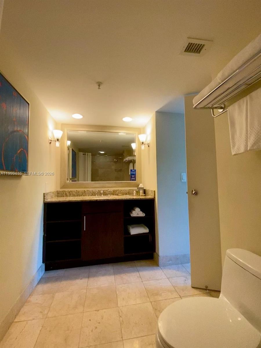 2670 E Sunrise Blvd 309 Property Photo 9