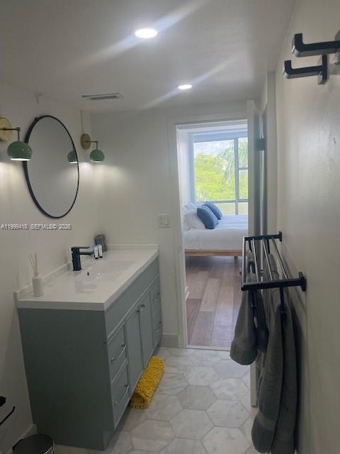900 Bay Dr 311 Property Photo 20
