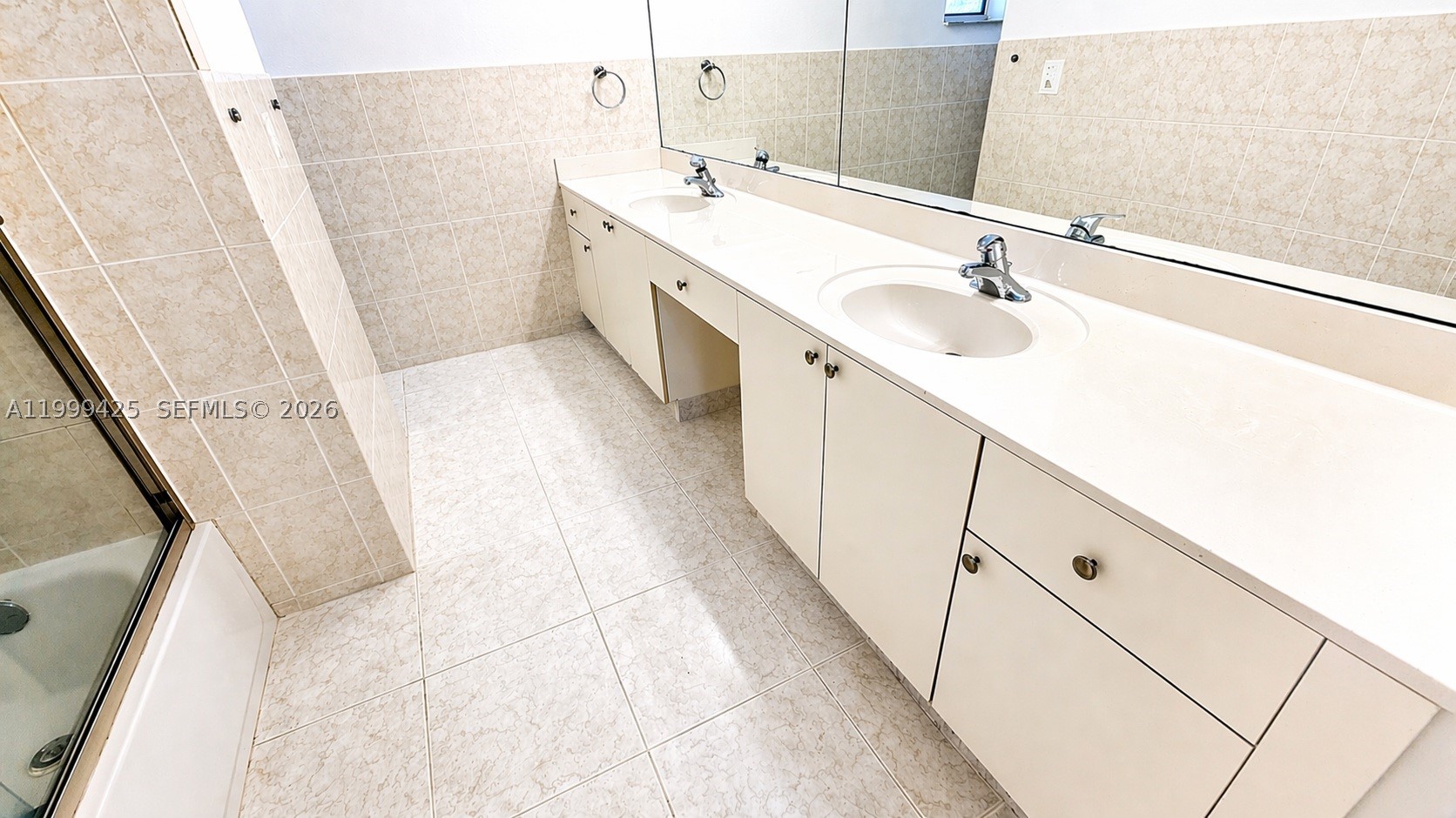4255 N University Dr 308 Property Photo 13