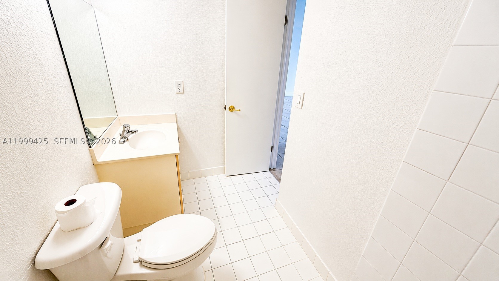 4255 N University Dr 308 Property Photo 17
