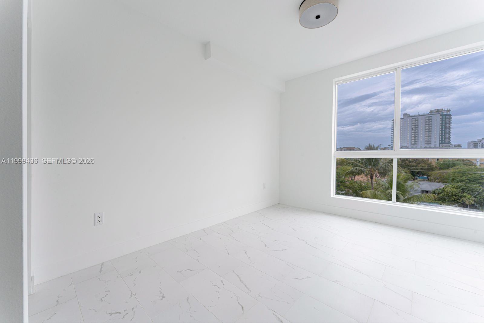 1850 Monroe St 409 Property Photo 10