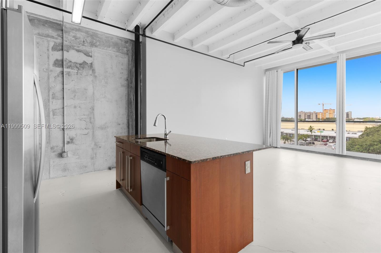 8101 Biscayne Blvd R-414 Property Photo 5