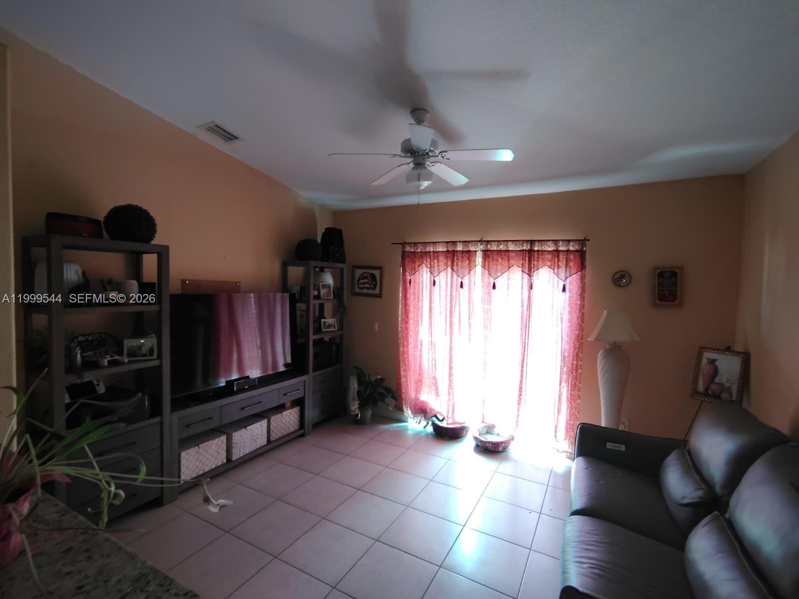 7736 Nw 197 Ln Property Photo 2