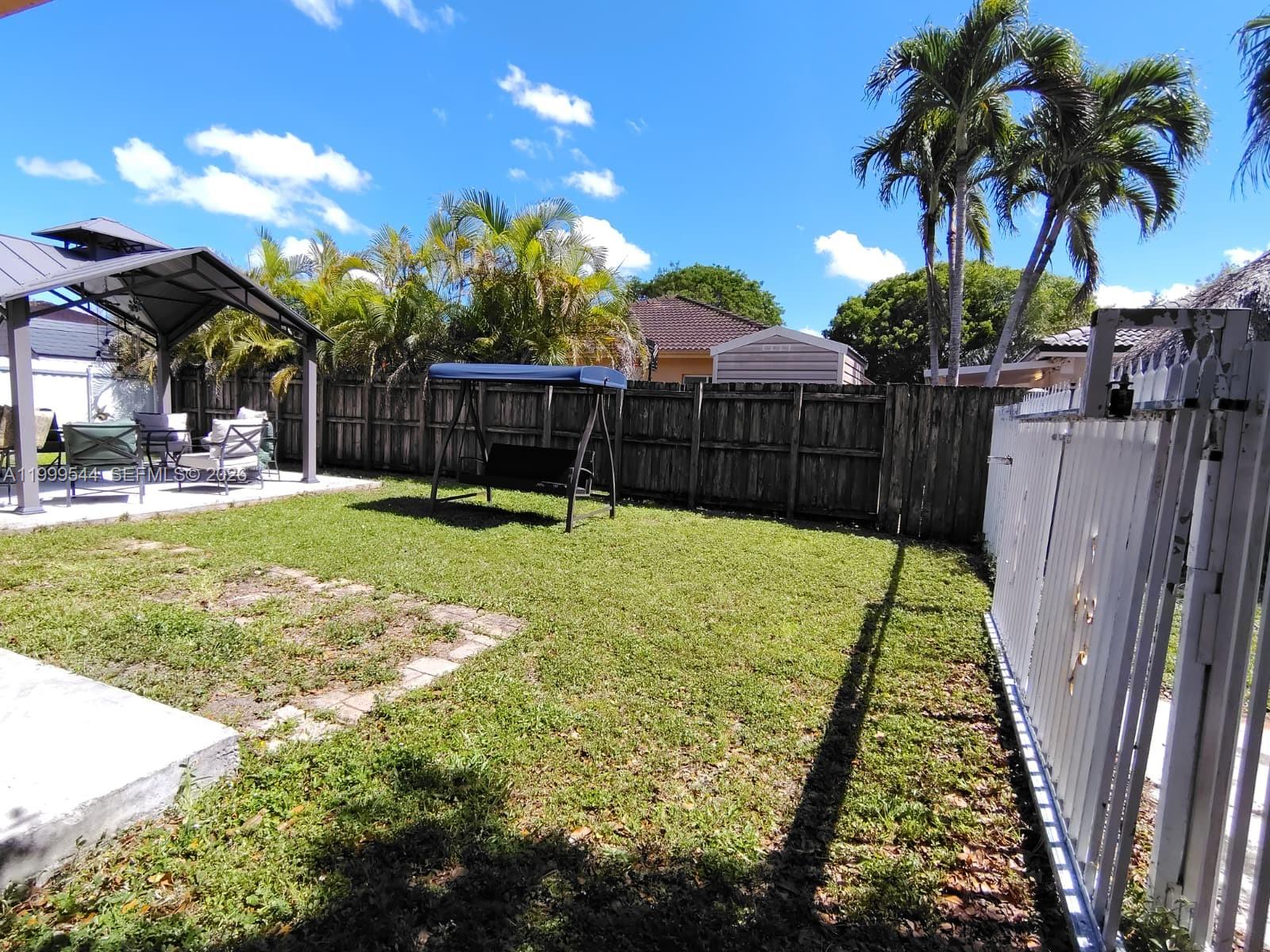 7736 Nw 197 Ln Property Photo 10
