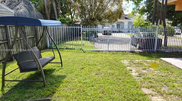 7736 Nw 197 Ln Property Photo 11