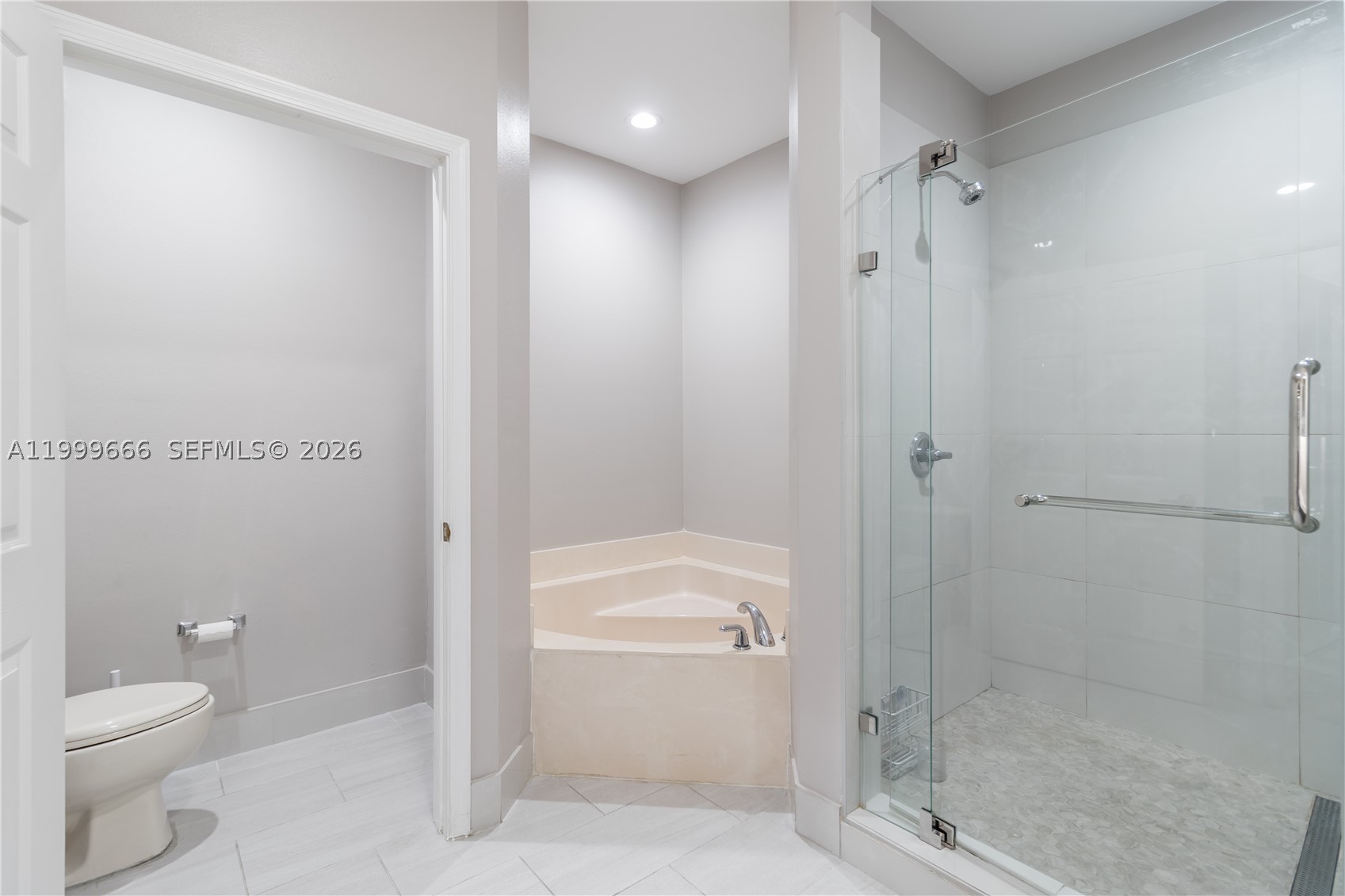 1611 Passion Vine Cir 12-2 Property Photo 23