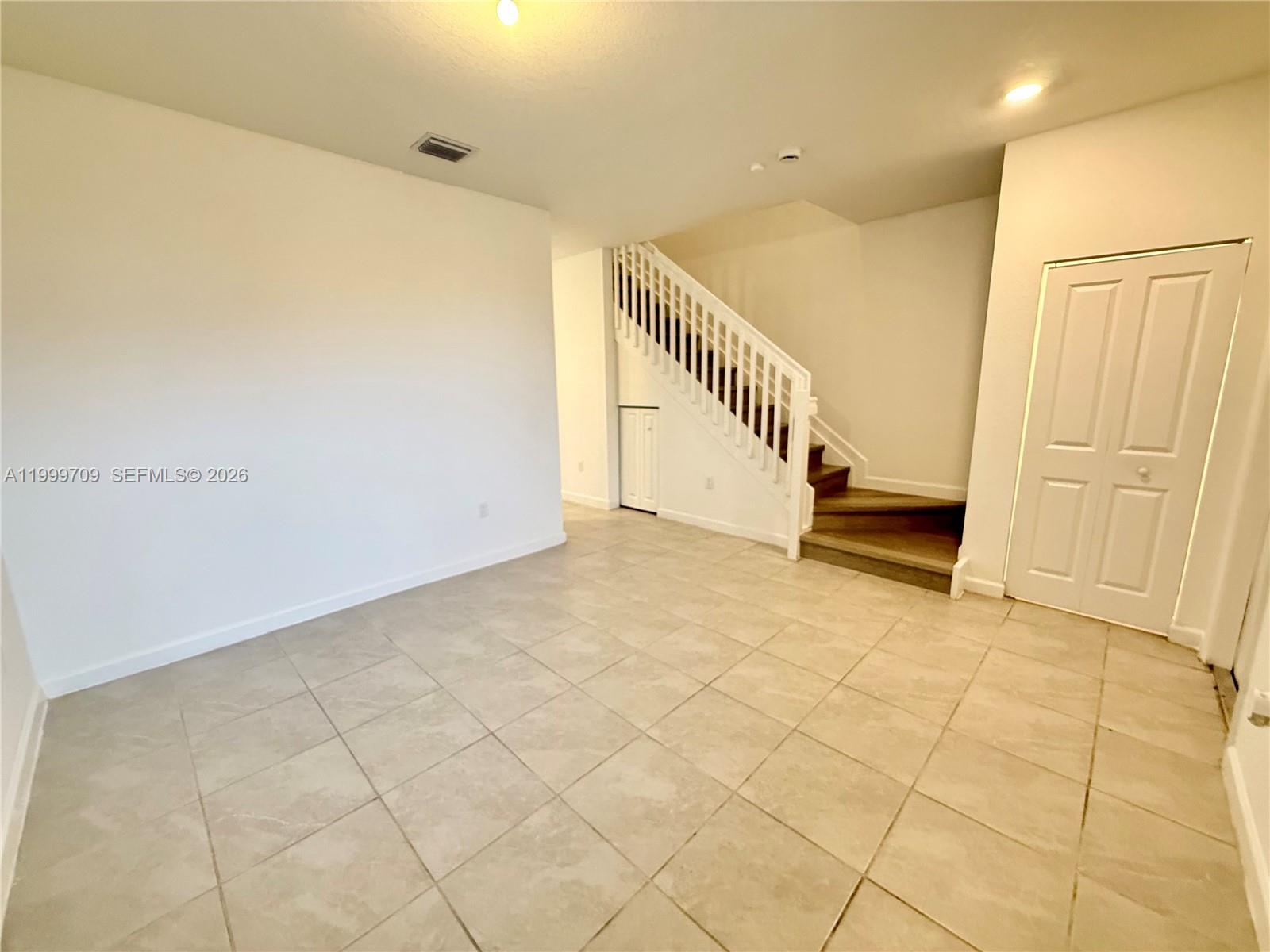 12223 Nw 23rd Pl Property Photo 4